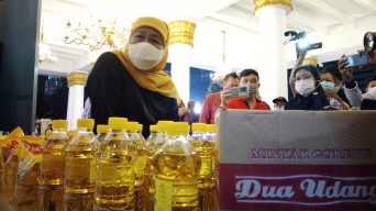 Pemprov Jatim Distribusikan Minyak Goreng ke 15 Kabupaten/kota