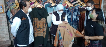 Produk Fashion Wastra Karya Millenial Ngawi