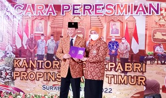 PEPABRI Angkat Gubernur Jatim Sebagai Anggota Kehormatan