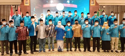 Khofifah mengajak IKA PMII Jatim Jihad Bil Maal