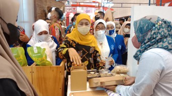 Gubernur Khofifah Hadiri Puncak Peringatan Hari Koperasi ke-75