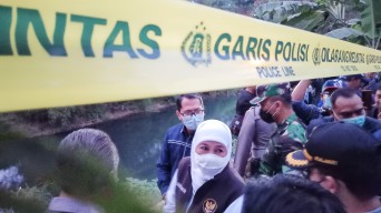 Khofifah Gercep Tangani Musibah Jembatan Putus di Probolinggo