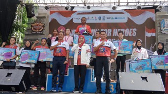 Gubernur Khofifah Berangkatkan Jatim Run For Heroes 2022