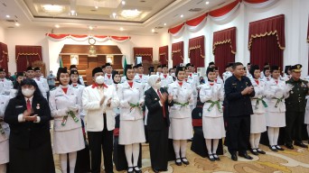 1.147 Purna Paskibraka Jatim Dikukuhkan Jadi Duta Pancasila Jatim