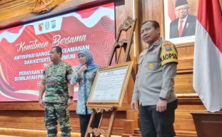 Tandatangani Delapan Komitmen Guna Antisipasi Gangguan Perayaan Pergantian