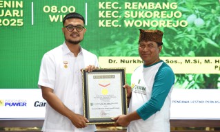Pemkab Pasuruan Raih Rekor MURI Lewat Gerakan Tanam Mangga Putar