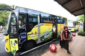 Cegah Pelajar Dibawah Umur Gunakan Kendaraan Bermotor, Pemkot Surabaya Sediakan 9 Bus Sekolah Gratis