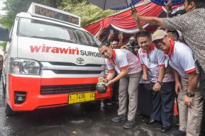 Integrasikan Transportasi Umum di Surabaya, Wali Kota Eri Resmikan Pengoprasian 52 Unit Angkutan Feeder
