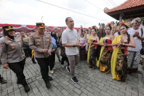 Pemkot Surabaya Berikan 1.339 Beasiswa Penghafal Kitab Suci