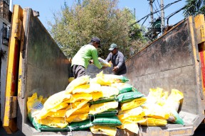 Tekan Inflasi, Pemkot Surabaya Rutin Gelar Operasi Pasar di 17 Lokasi