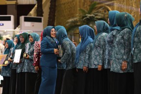 Ribuan Orang Tua di Surabaya Lulus SOTH, Cegah Stunting Lewat Perbaikan Pola Asuh
