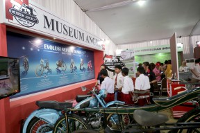 Pemkot Surabaya Gelar Pameran Cross Musea, Pamerkan Koleksi dari 12 Museum di Indonesia