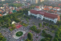 Pemkot Surabaya Gelar Salat Idulfitri 1446 H di Taman Surya dengan Fasilitas Ramah Disabilitas
