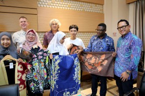 Dihadapan UNICEF, Perwakilan ABK Rumah Anak Prestasi Surabaya Unjuk Karya
