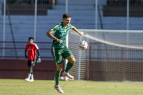 Slavko Damjanovic, Idola Baru Bonek dan Bonita di Jantung Pertahanan Persebaya