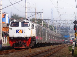 Banjir Ganggu Jalur Kereta di Daop 8 Surabaya, Dua Perjalanan Terdampak