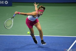 Unggulan Pertama Australia Open 2021 Tersungkir