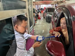 Dishub Surabaya Sediakan Transaksi Pembayaran Cashless dengan EDC dan Handheld di 7 Titik Parkir Tempat Khusus