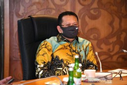 Ketua MPR Minta Semua Daerah Konsisten dalam Menangani Covid-19