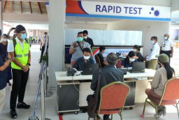 Menparekraf Pantau Prokes di saat Libur Nataru di Bali
