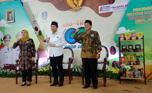 Pemprov Jatim Bimbing dan Bina Pesantren Agar Memperkuat Kopontren