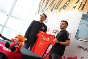 Oliver Bias Tak Sabar Bela Persija