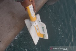 TNI AL Turunkan Pendeteksi Logam dari KRI Rigel-933