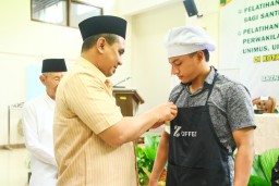 Santri dan Mahasiswa Jateng Dapat Pelatihan Usaha Boga dan Barista untuk Pengentasan Kemiskinan