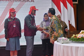 Kibarkan Bendera di HUT RI, Paskibraka Surabaya Jalani Diklat Selama 2 Pekan