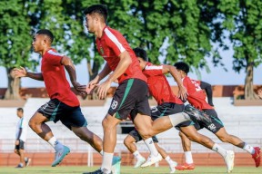 Persebaya Surabaya Kembali Berlatih Setelah Libur, Fokus Persiapkan Laga Melawan Persija Jakarta