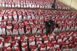 Bantuan Paket Jokowi  Sebanyak 4.600 Dibagi di Kupang