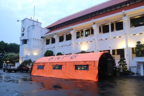 Pemkot Surabaya Siap Kirim Alat Berat dan SDM