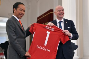 Lakukan Transformasi Menyeluruh Sepak Bola Indonesia