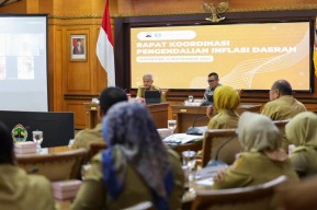 Jateng Provinsi dengan Inflasi Terkendali, Ganjar : Ini Berkat Dukungan Masyarakat