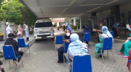 Khofifah: Mobil PCR dari BNPB Layani Swab Test di Lamongan dan Tulungagung