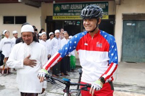 Ganjar Ngabuburit Gowes ke Panti Asuhan Al Karomah Kembangarum