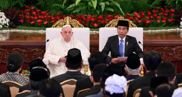 Presiden Jokowi dan Paus Fransiskus Serukan Pentingnya Toleransi dan Perdamaian dalam Kunjungan Bersejarah di Indonesia
