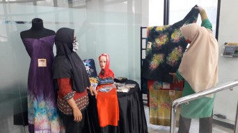 Gandeng BUMN, Pelaku UMKM Gelar Pameran dengan Pembayaran Cashless