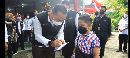 Wali Kota Eri, jadi Lokomotif Percepatan Vaksin Anak