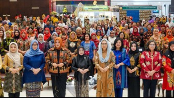 Buka Batik Bordir & Aksesoris Fair 2024, Pj. Ketua Dekranasda Isye Harap Tingkatkan Kesadaran Gen Z Dan Millenial Terhadap Batik