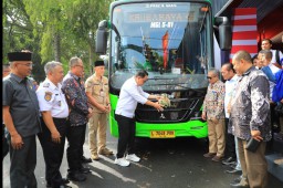 Pemprov Jatim Resmi Luncurkan Bus Trans Jatim Koridor V Rute Surabaya-Bangkalan