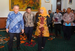 Jatim Siap Sambut Arus Mudik Lebaran 2025, Khofifah Pastikan Kelancaran dan Kebahagiaan Pemudik
