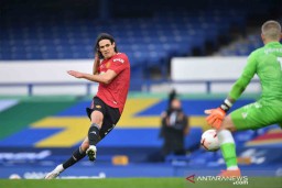 OGS ingin Perpanjang Kontrak Edinson Cavani