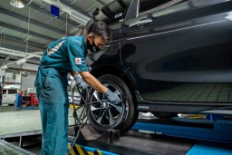 Suzuki Berikan Servis Gratis Pada Korban Banjir di Kalsel