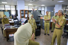 Kunjungi ASN di Kantor Gubernur, Ganjar : Saya Pamit dan Titip Tetap Jaga Integritas