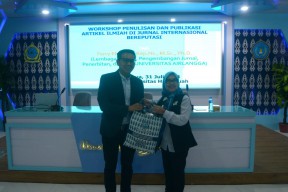 LPPM UHT Sukses Gelar Workshop Penulisan dan Publikasi Artikel Ilmiah di Jurnal Internasional Bereputasi