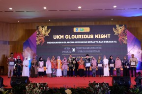 Pakai Produk UMKM Surabaya, Crazy Rich Peragakan Busana Batik dalam UKM Glourious Night