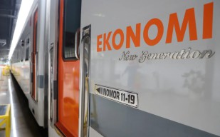 PT Kereta Api Indonesia Luncurkan Kereta Ekonomi New Generation Versi Modifikasi