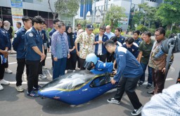 Mahasiswa UNAIR Luncurkan Gokart dan Mobil Listrik: ALERTA dan OSCAR Siap Berkompetisi di Ajang Nasional