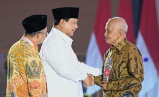 Prabowo Subianto Tekankan Peran Guru dalam Kebangkitan Bangsa di Peringatan Hari Guru Nasional